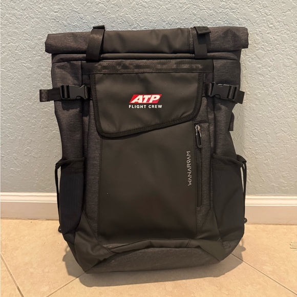 Wanaroam X ATP Flight Crew Black Backpack NWT